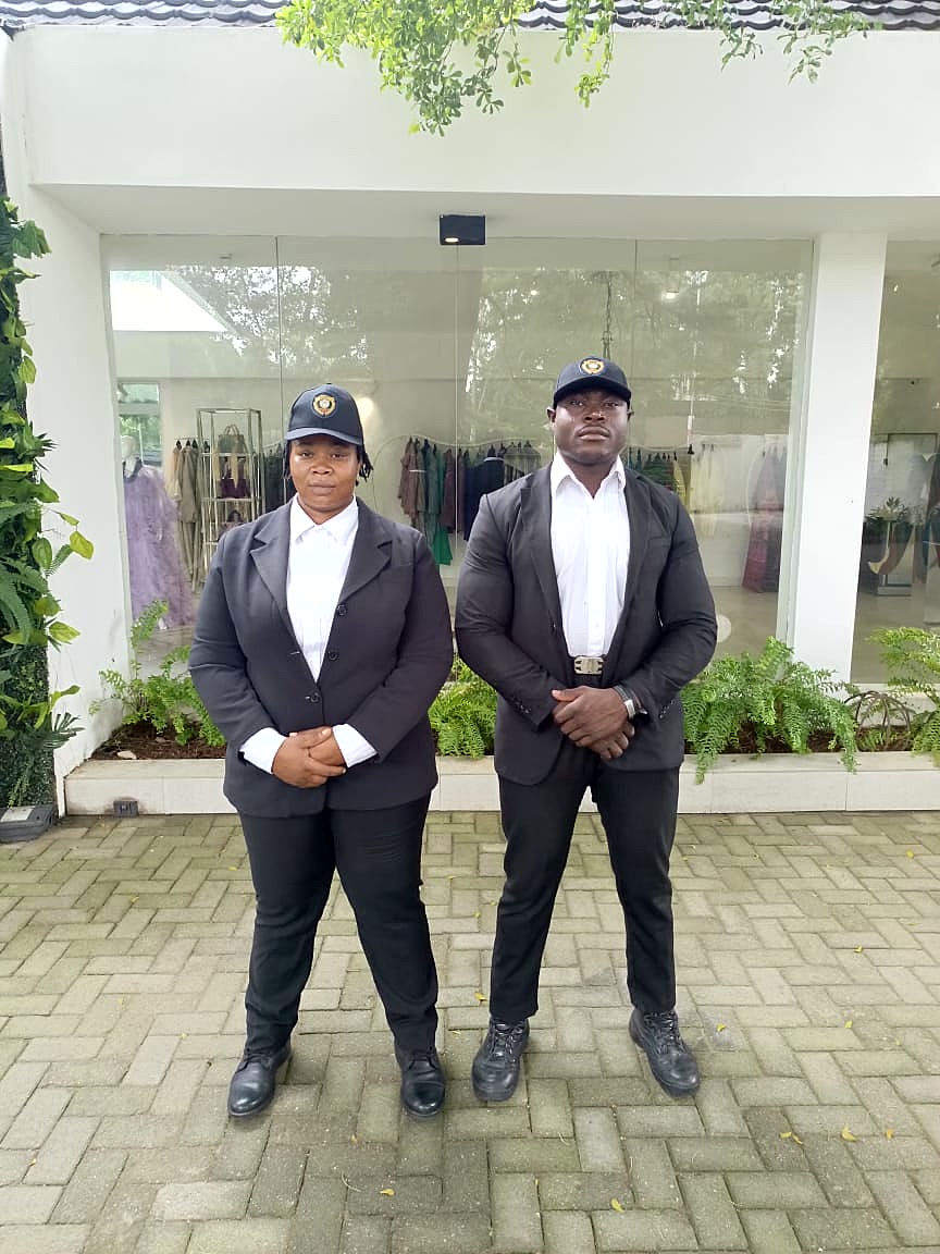 Sarf Guards officers on duty at a retail boutique