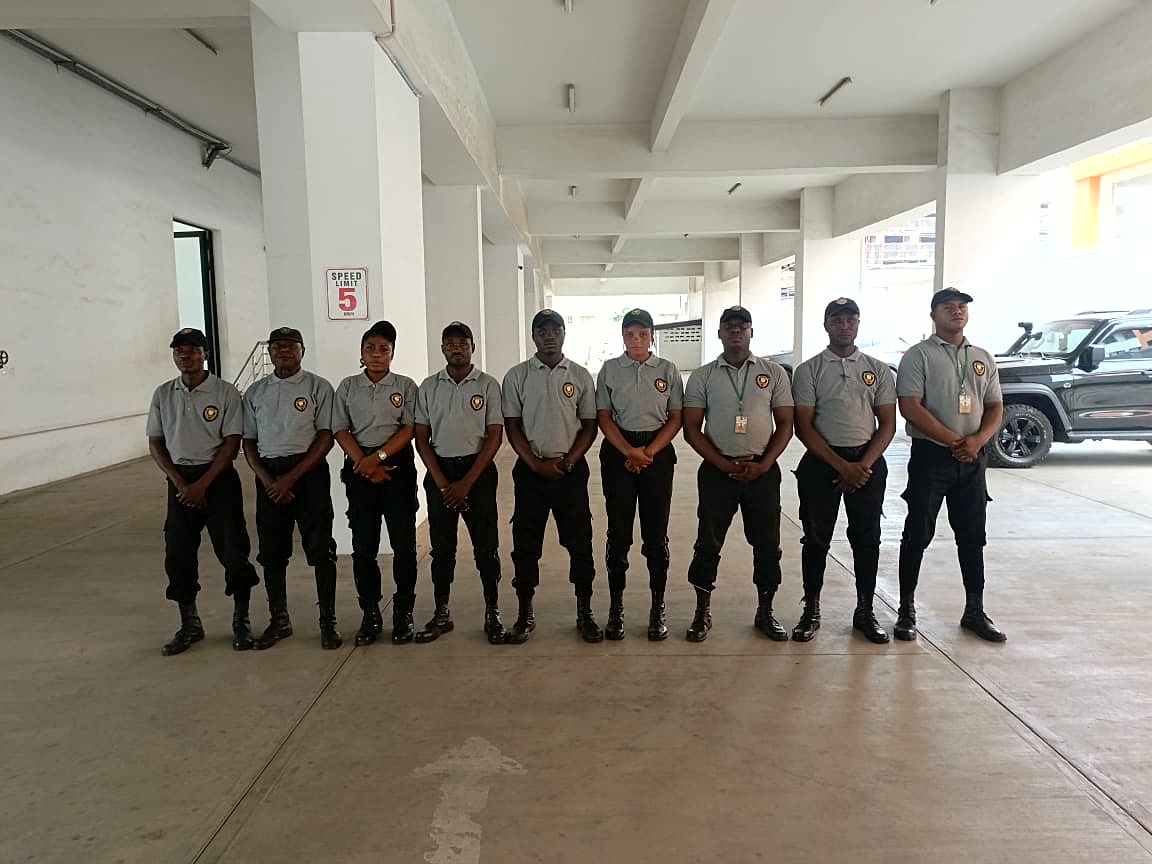 Sarf Guards team with patrol vehicle at client site